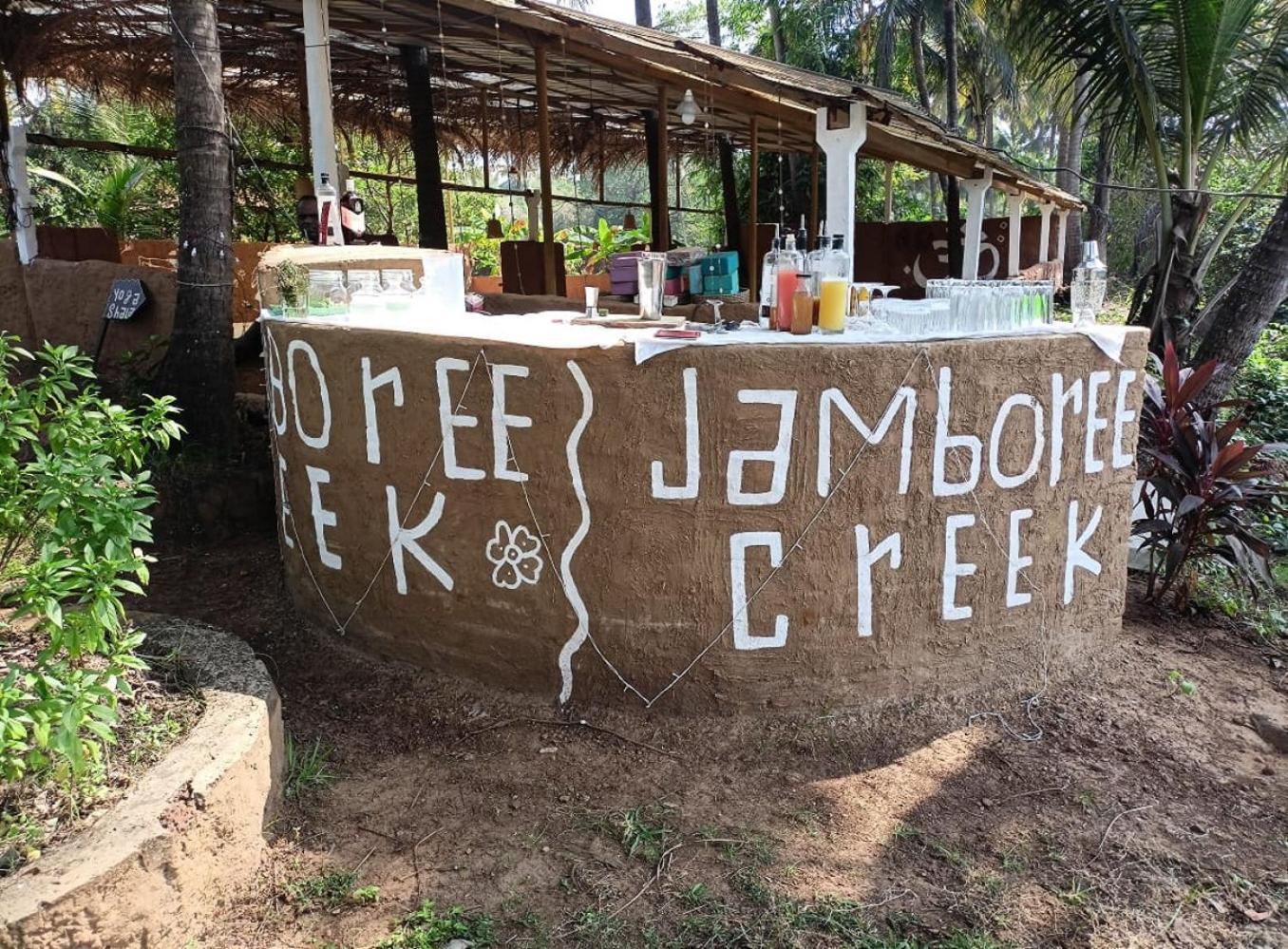 Jamboree Creek Yoga Мандрем Экстерьер фото